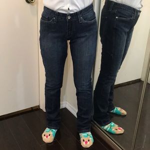 2 pairs of Levis striaght leg jeans